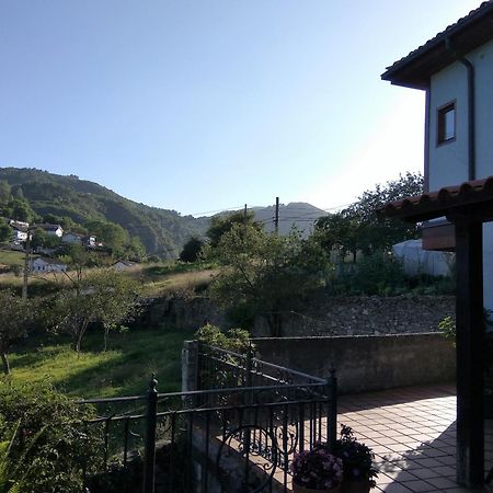 Casa De Aldea La Pumariega Hotell Caces Eksteriør bilde